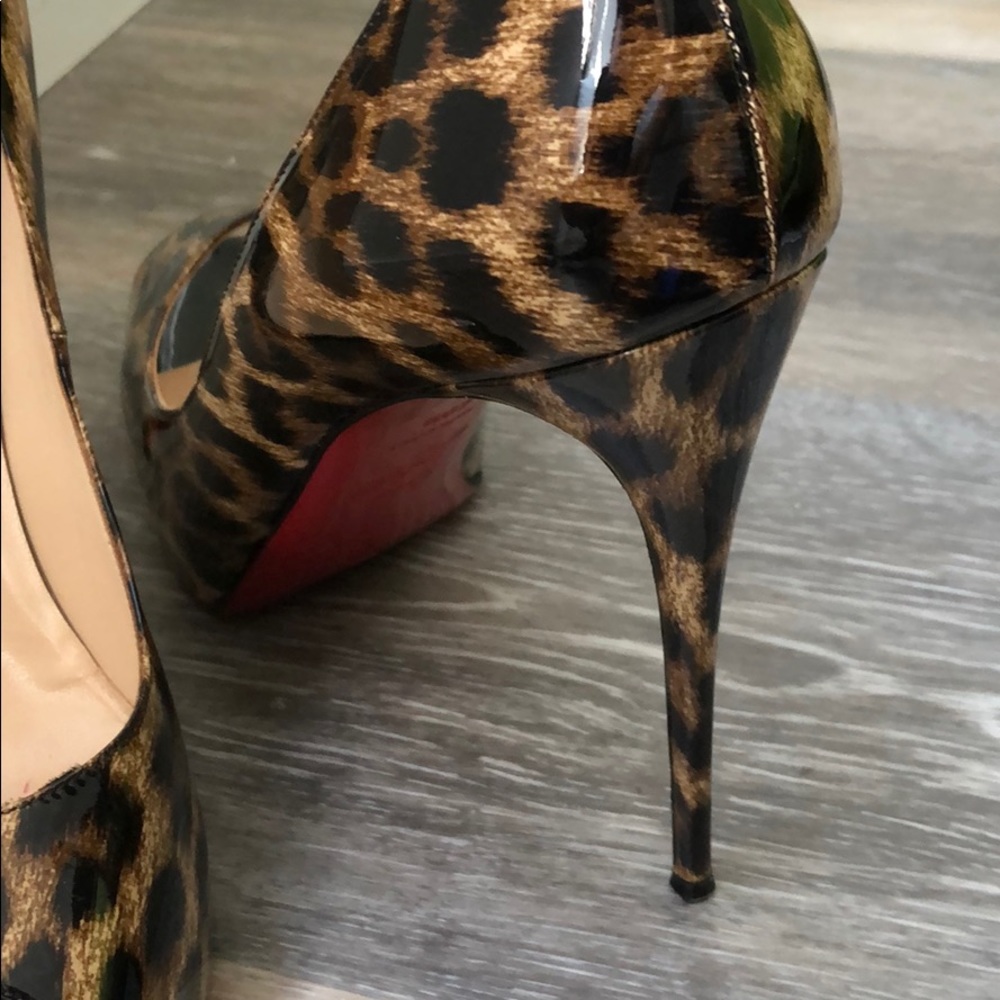 Shoes - Picture 2 of 3